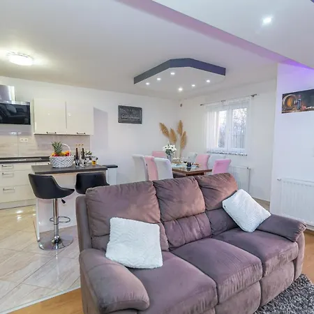 Willa Jelena, Makarska -
