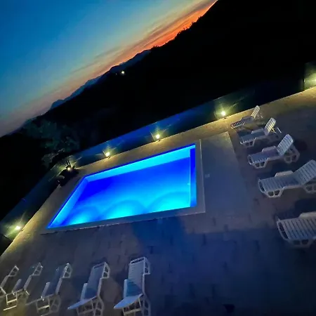 Jelena, Makarska - Willa *